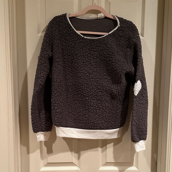 Sweaters - Cozy Pullover Sweater with White Trim